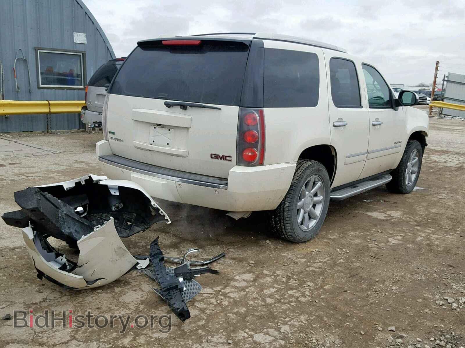 2011 GMC YUKON DENA - VIN: 1GKS2EEF2BR390258 - Фото 4