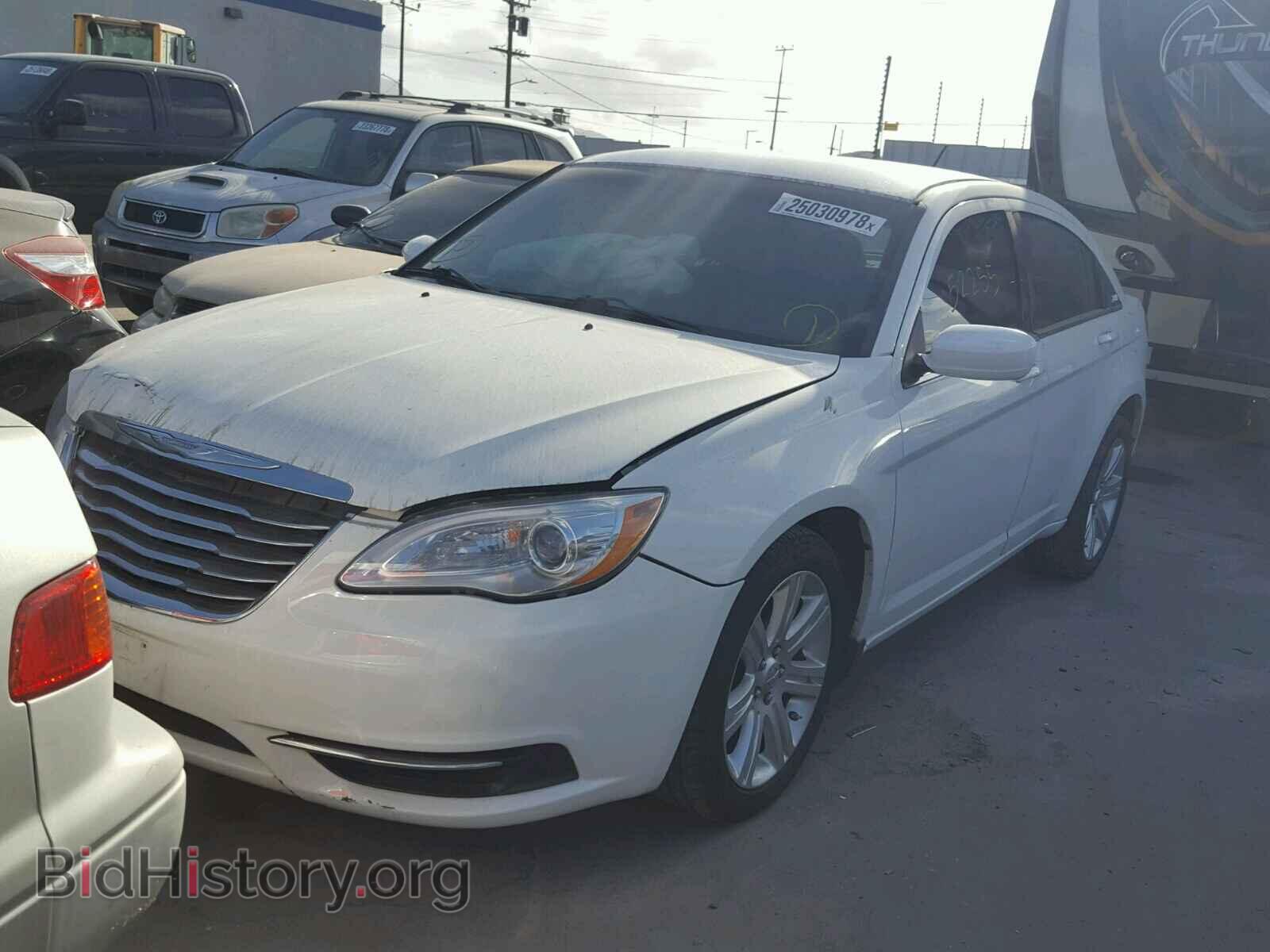 2012 CHRYSLER 200 - VIN: 1C3CCBAB7CN170867 - Фото 2