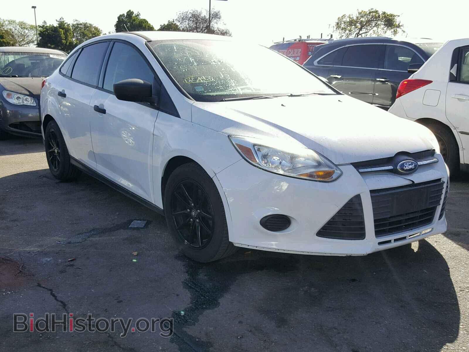 Photo 1FAHP3E22CL257860 - FORD FOCUS 2012