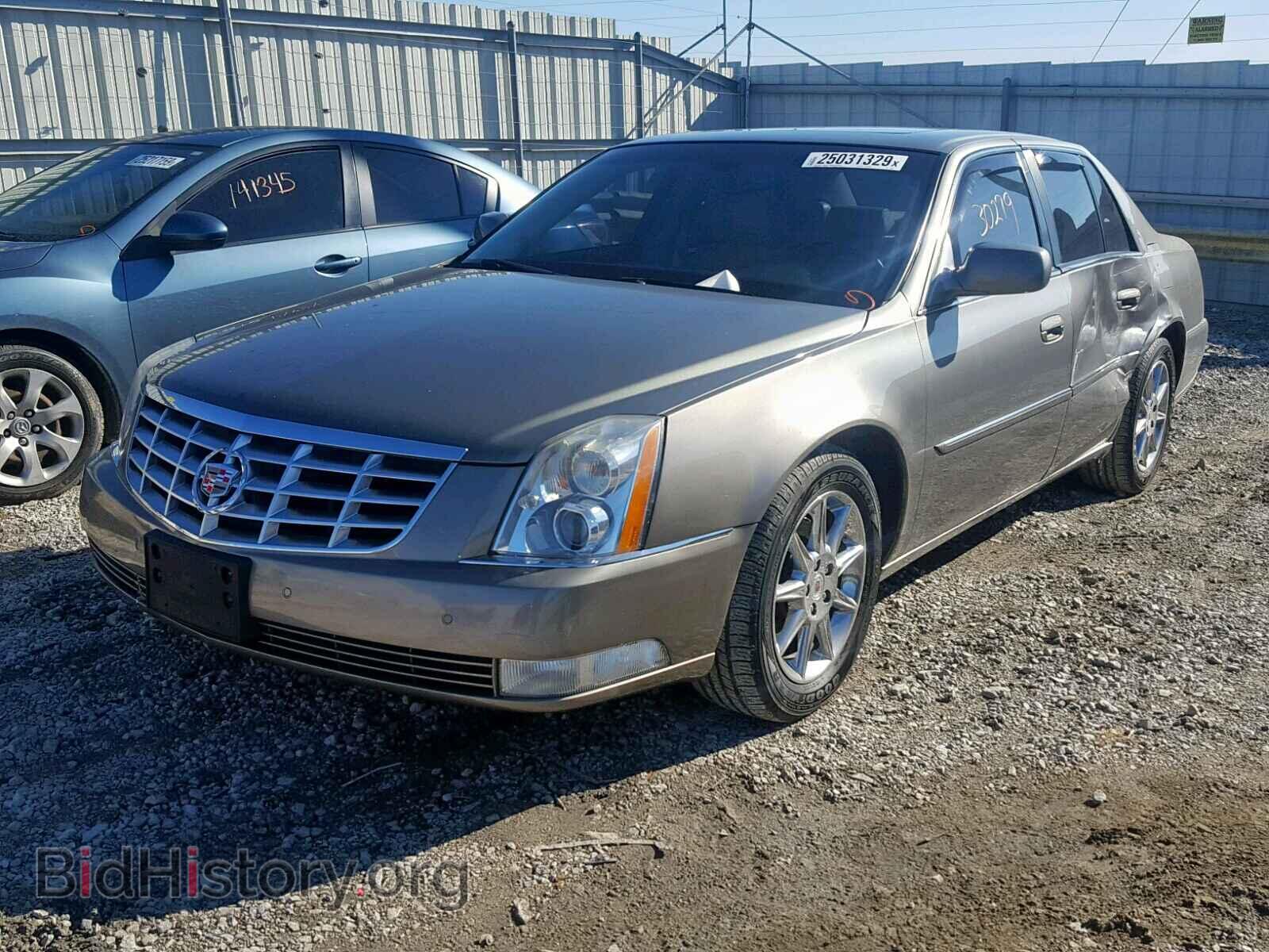 2011 CADILLAC DTS - VIN: 1G6KD5E62BU130156 - Фото 2
