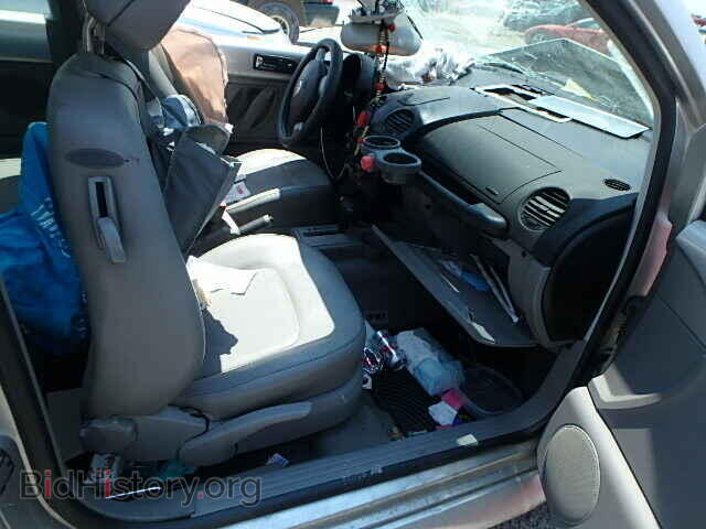 2000 VOLKSWAGEN BEETLE - VIN: 3VWCA21C9YM480060 - Фото 5