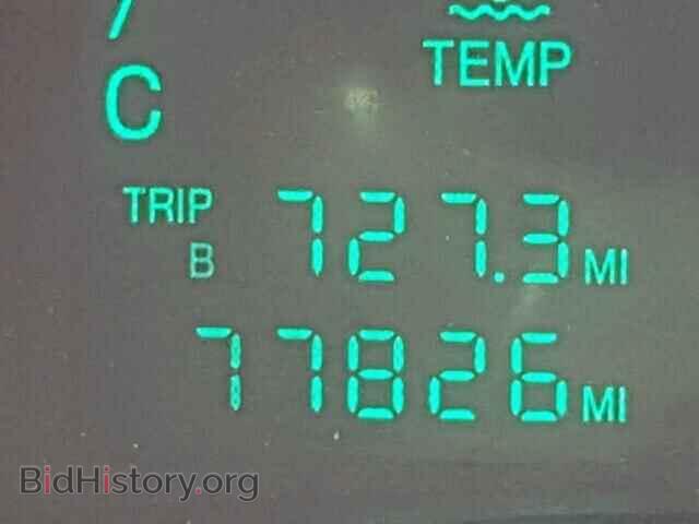 2004 CADILLAC DEVILLE - VIN: 1G6KD54Y24U144225 - Photo 8