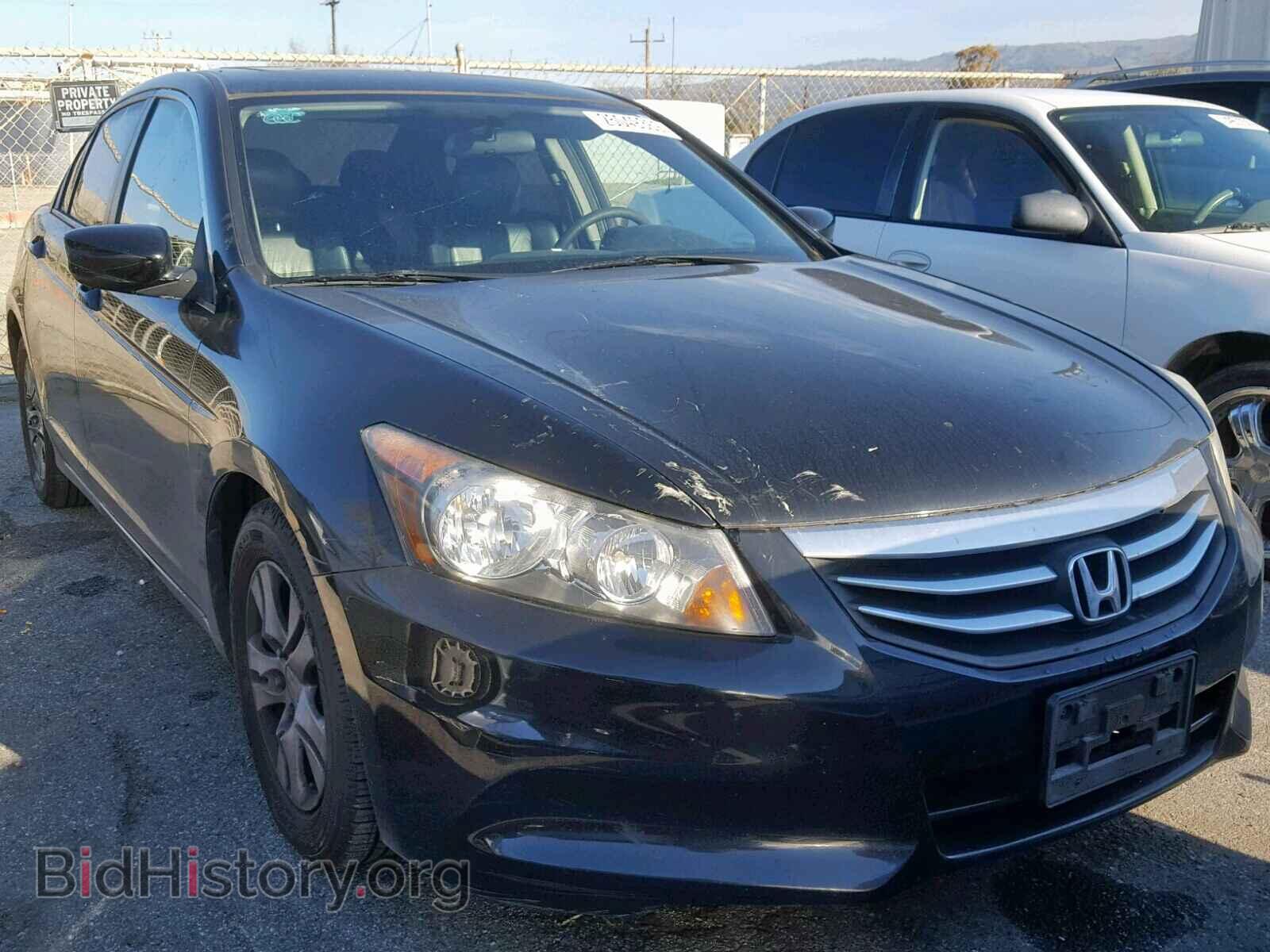 Photo 1HGCP2F69BA019936 - HONDA ACCORD SE 2011