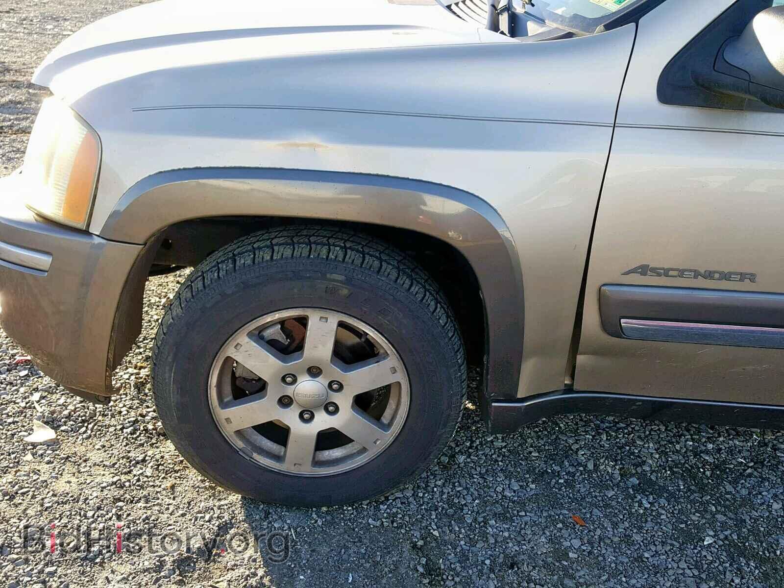 2004 ISUZU ASCENDER S - VIN: 4NUET16S746122437 - Photo 9