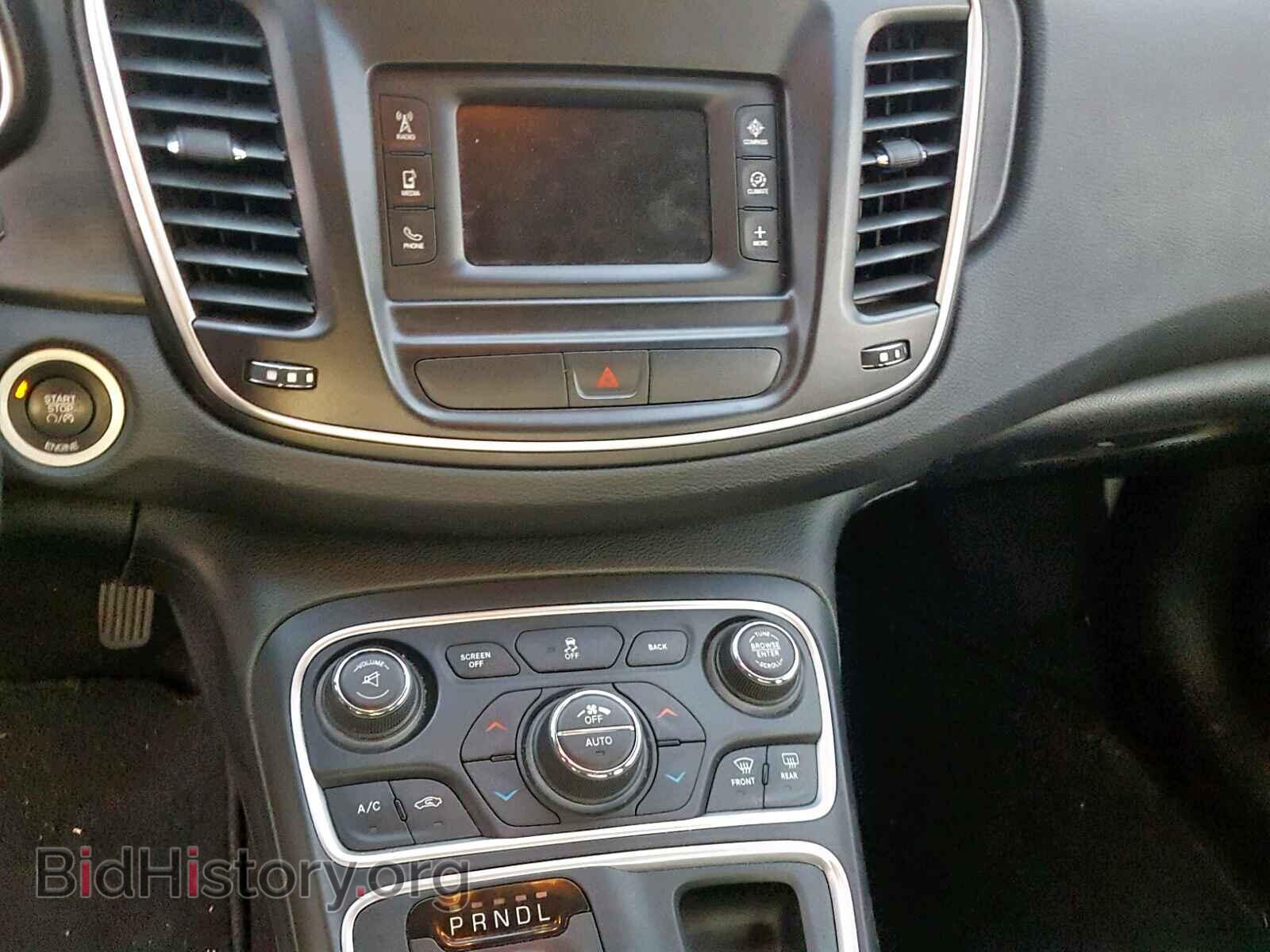 2016 CHRYSLER 200 - VIN: 1C3CCCAB1GN162193 - Photo 9