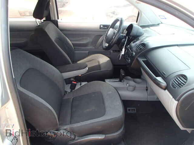 2000 VOLKSWAGEN BEETLE - VIN: 3VWCF21C2YM426018 - Фото 5
