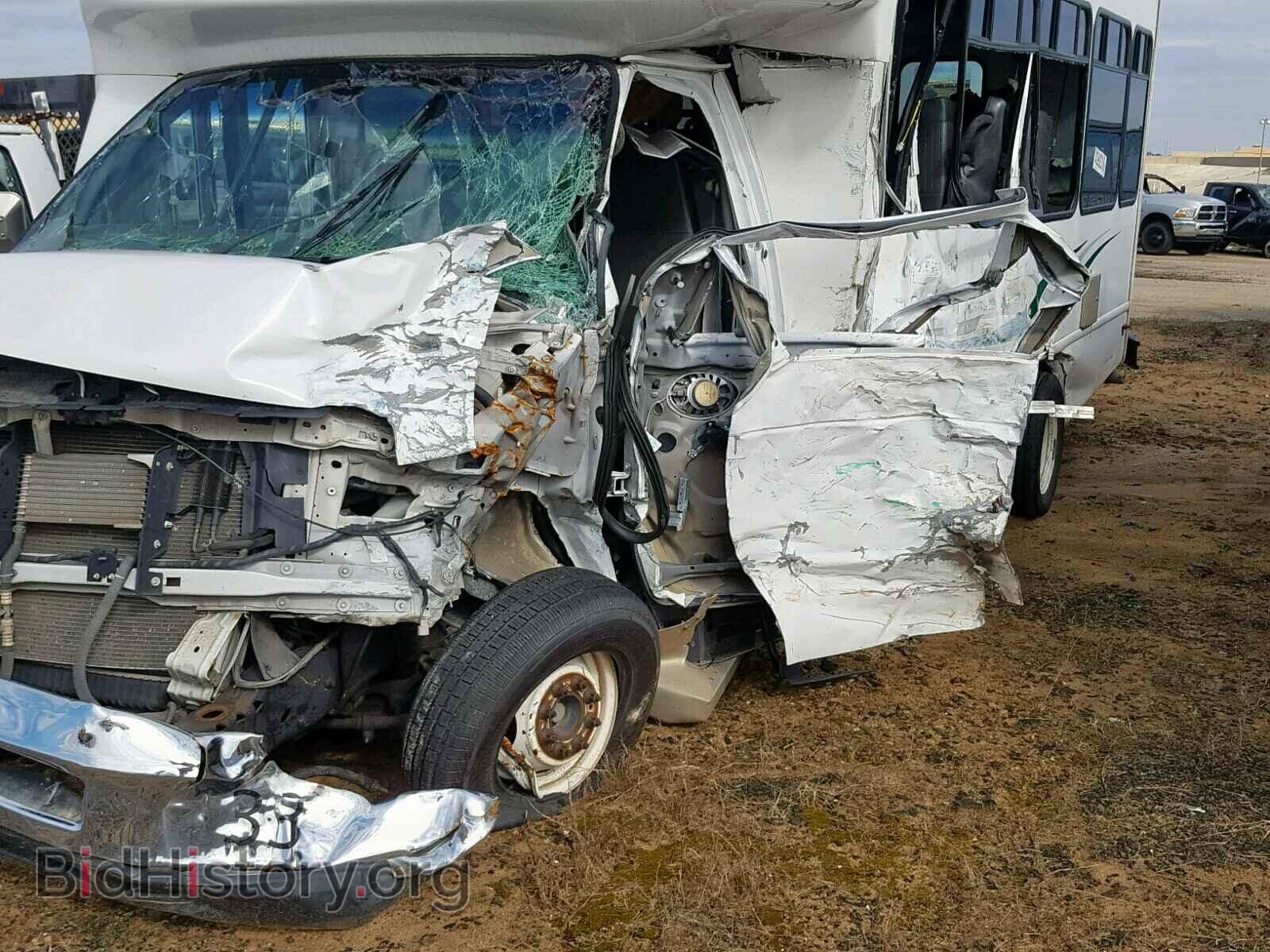 2011 FORD ECONOLINE - VIN: 1FDFE4FS0BDB28483 - Photo 3