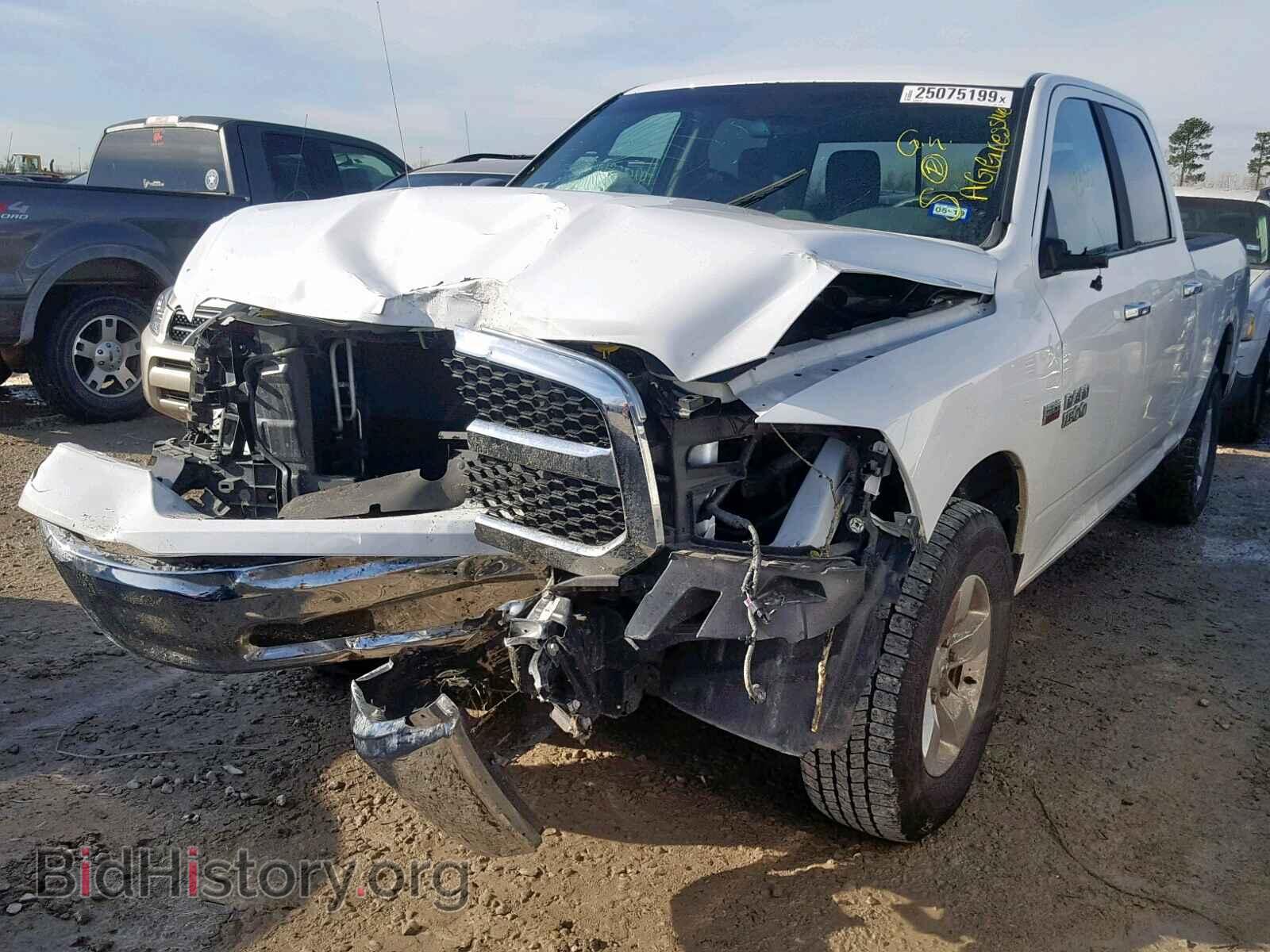 2017 RAM 1500 SLT - VIN: 1C6RR6TT0HS786329 - Фото 2