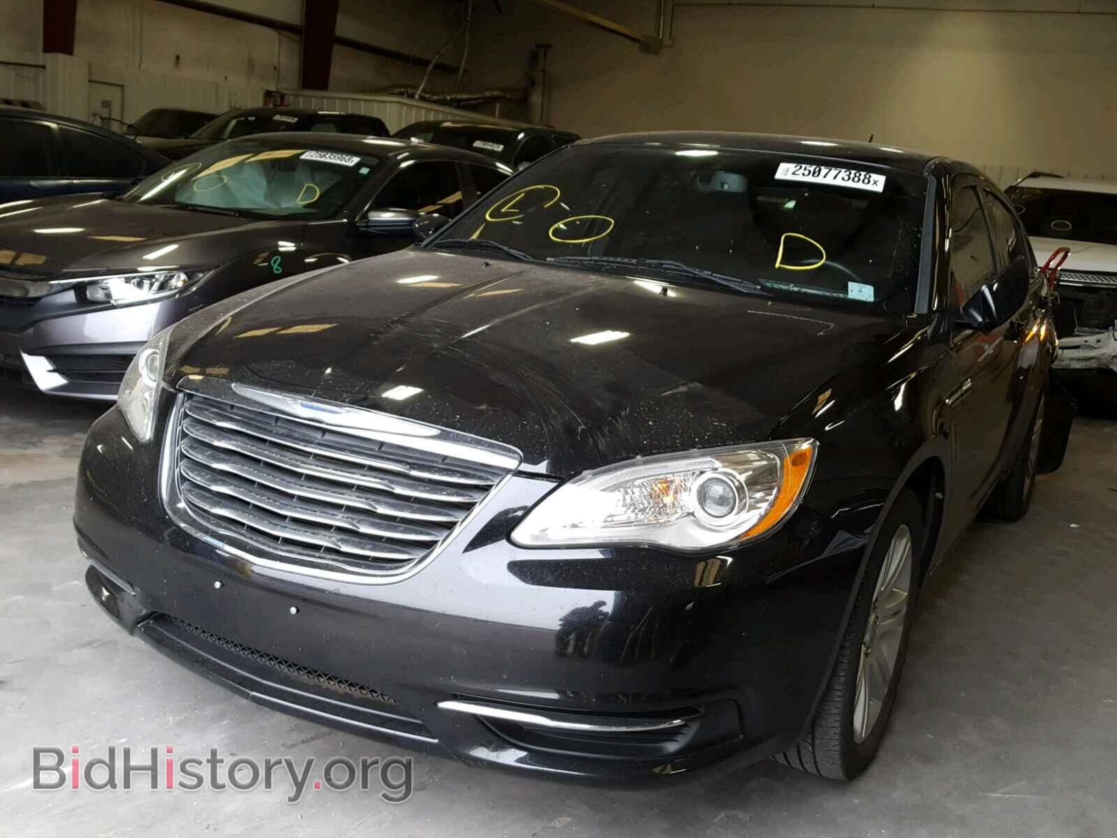 2013 CHRYSLER 200 - VIN: 1C3CCBBB0DN651785 - Фото 2
