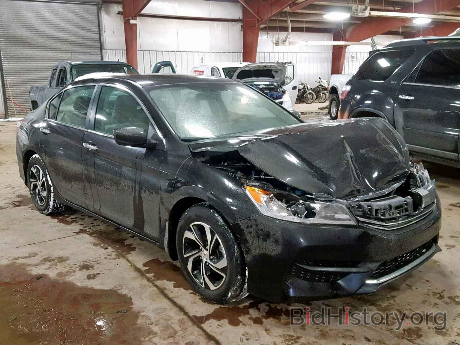 Photo 1HGCR2F37HA179564 - HONDA ACCORD LX 2017