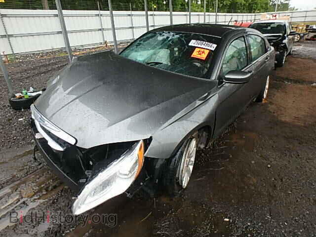 2013 CHRYSLER 200 - VIN: 1C3CCBBGXDN573303 - Фото 2
