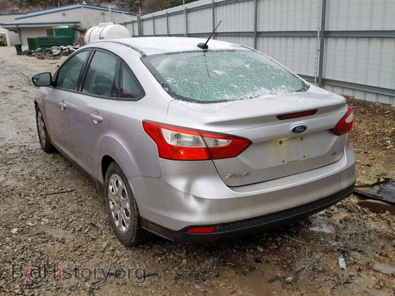 2012 Ford FOCUS SE (VIN 1FAHP3F20CL192182) — photo 3 of 10