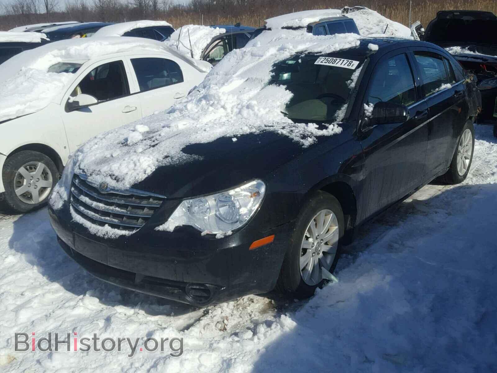 2010 CHRYSLER SEBRING - VIN: 1C3CC5FB3AN158514 - Фото 2