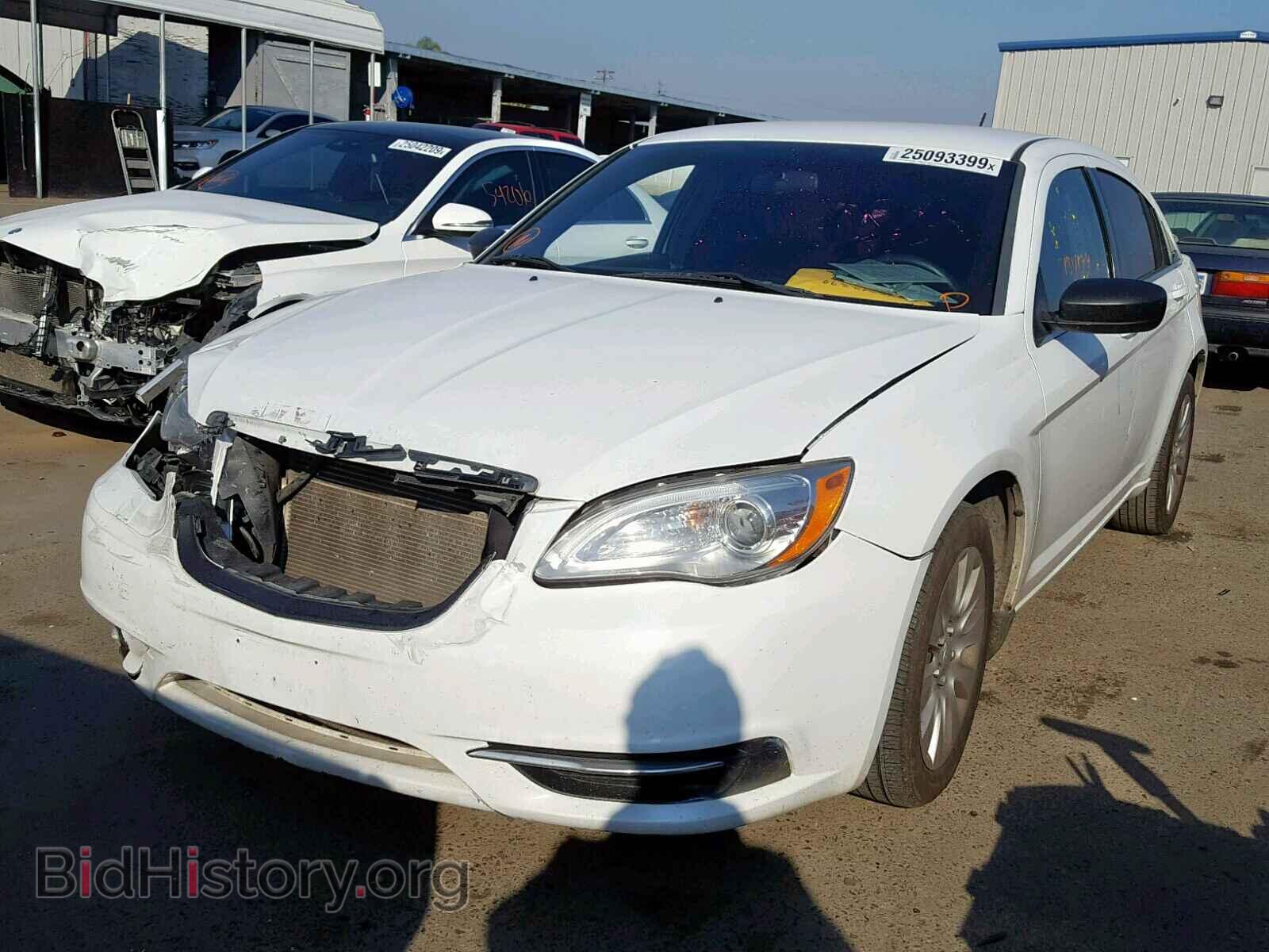 2012 CHRYSLER 200 - VIN: 1C3CCBAB9CN319764 - Фото 2