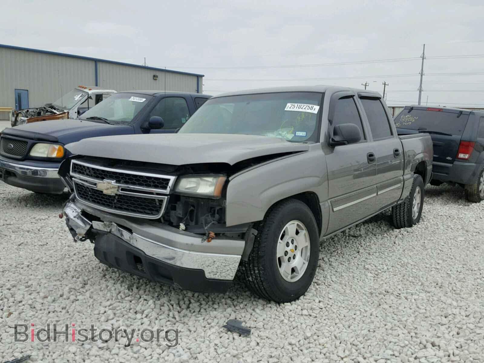 2007 CHEVROLET SILVERADO - VIN: 2GCEC13V571164742 - Фото 2
