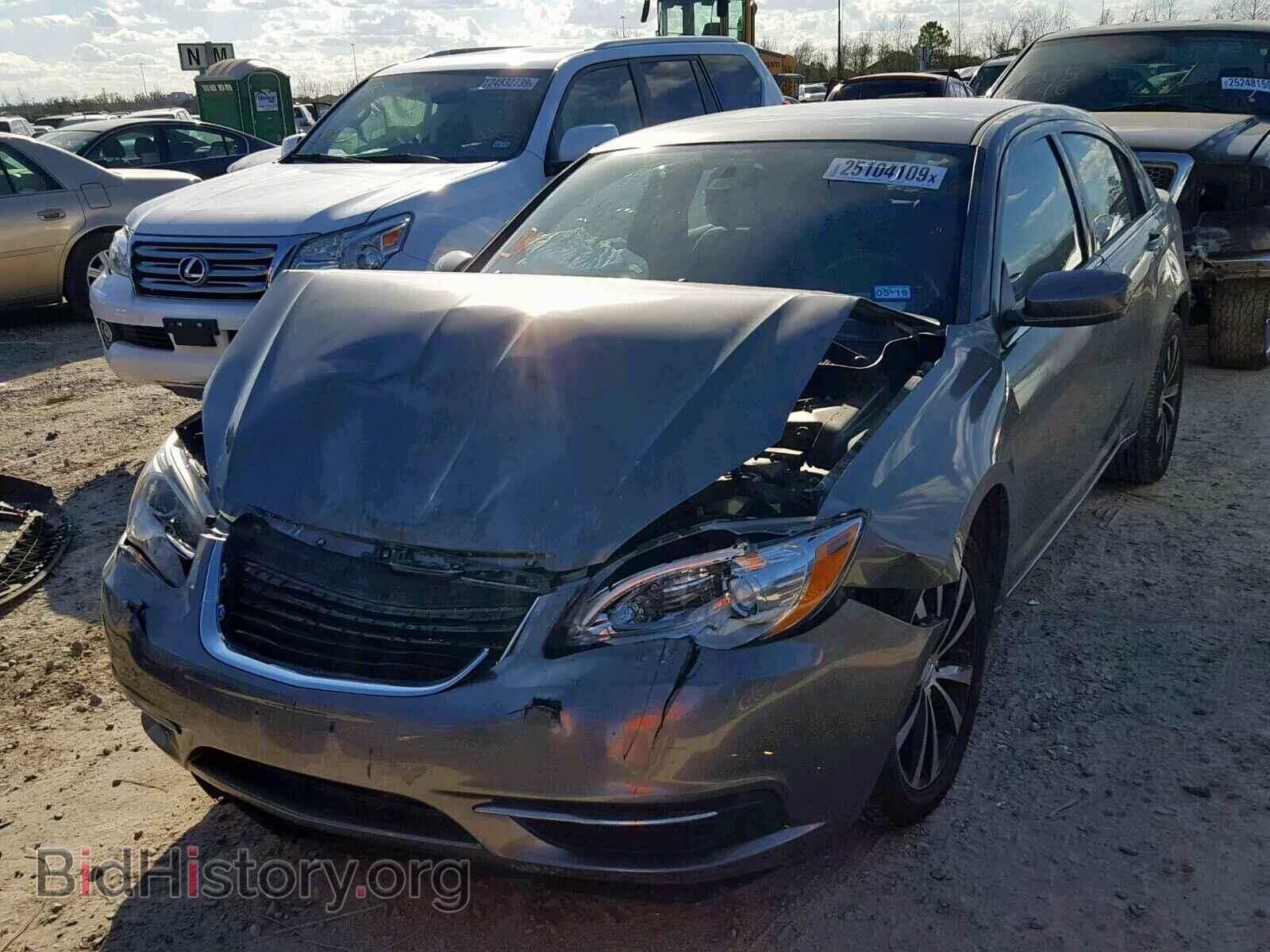 2012 CHRYSLER 200 - VIN: 1C3CCBAB0CN282085 - Фото 2