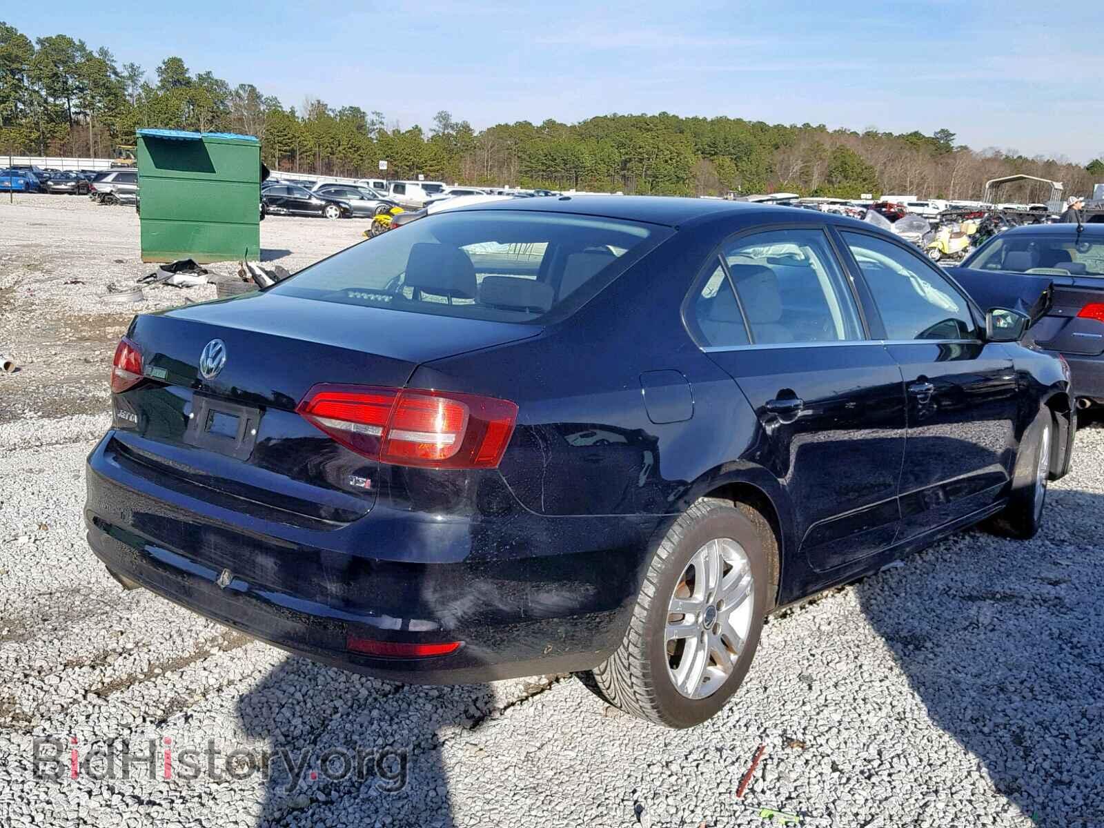 2017 VOLKSWAGEN JETTA - VIN: 3VW2B7AJ6HM265644 - Photo 4