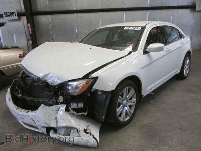 2013 CHRYSLER 200 - VIN: 1C3CCBBBXDN512795 - Фото 2