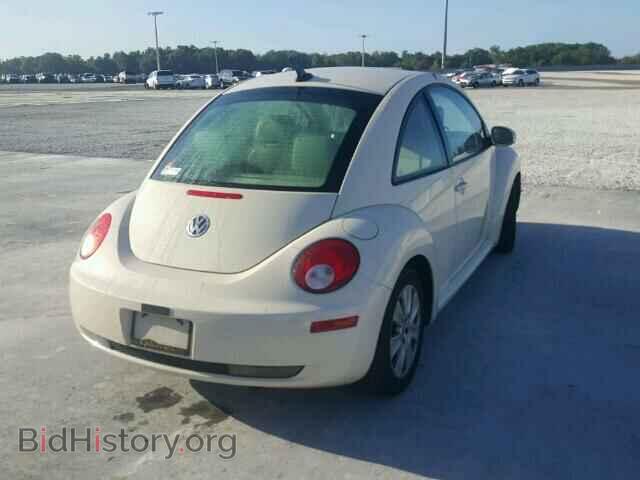 2010 VOLKSWAGEN BEETLE - VIN: 3VWRW3AG4AM030701 - Фото 4