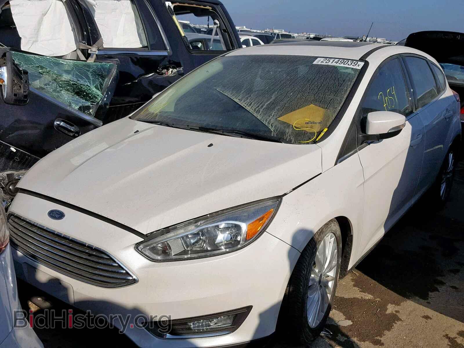 2017 FORD FOCUS - VIN: 1FADP3N25HL303929 - Фото 2