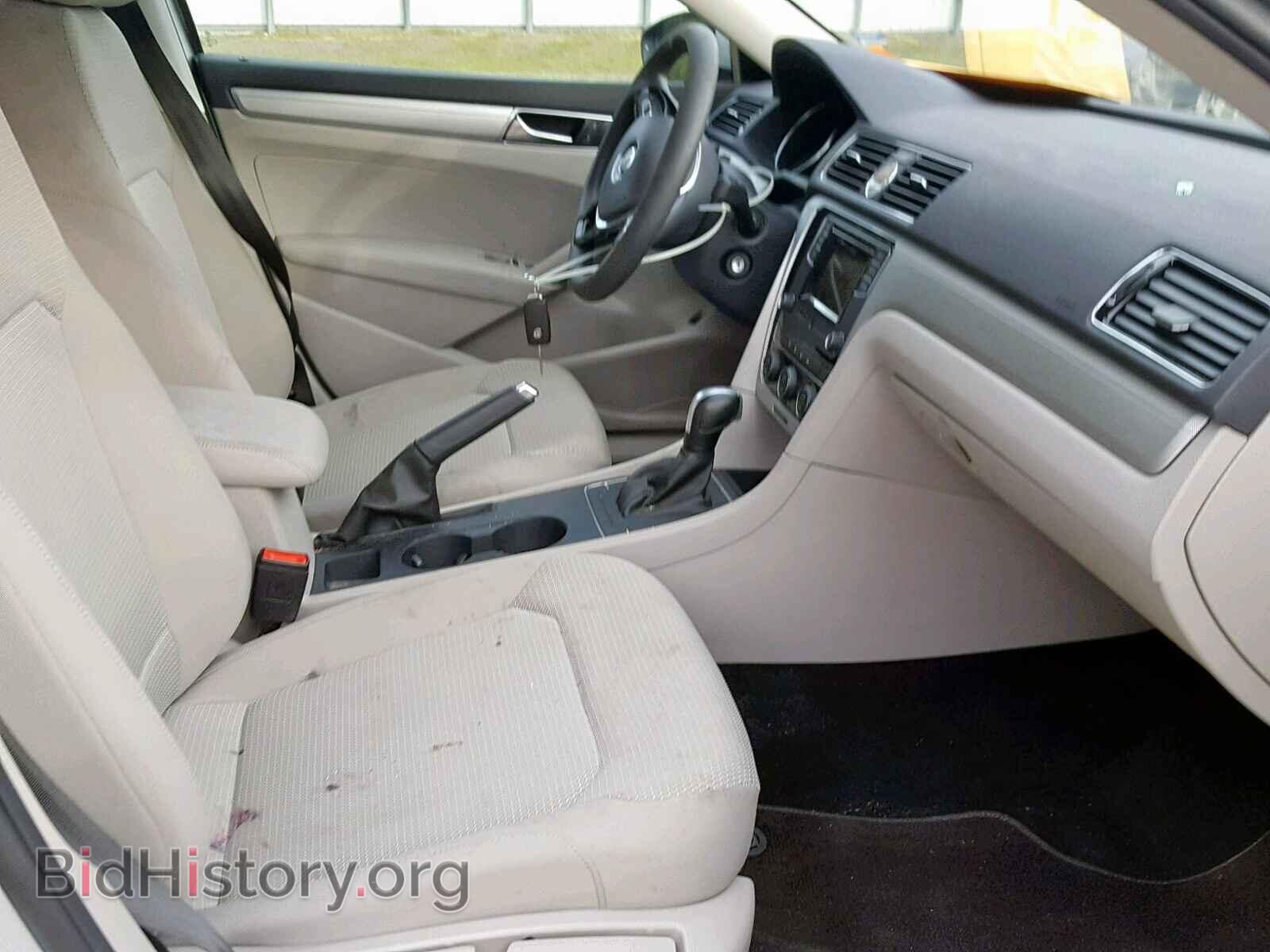 2017 VOLKSWAGEN PASSAT - VIN: 1VWAT7A37HC065531 - Photo 5