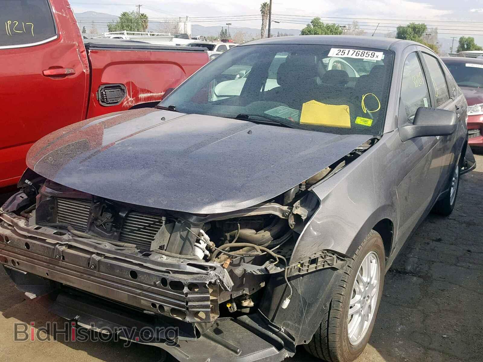 2011 FORD FOCUS - VIN: 1FAHP3FN0BW181075 - Фото 2