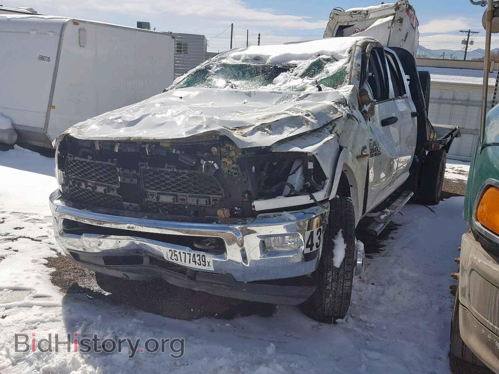 2016 RAM 3500 - VIN: 3C7WRTCL7GG309321 - Photo 2