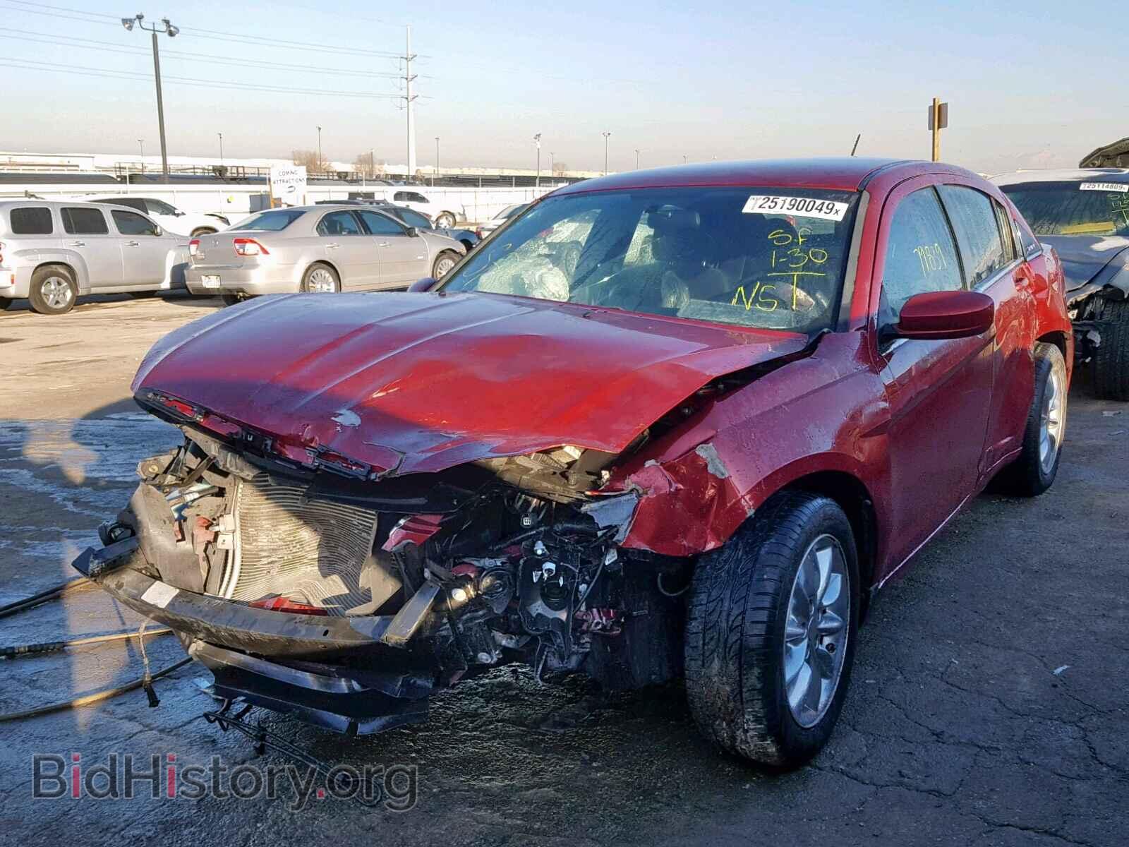 2013 CHRYSLER 200 - VIN: 1C3CCBAB3DN647859 - Фото 2