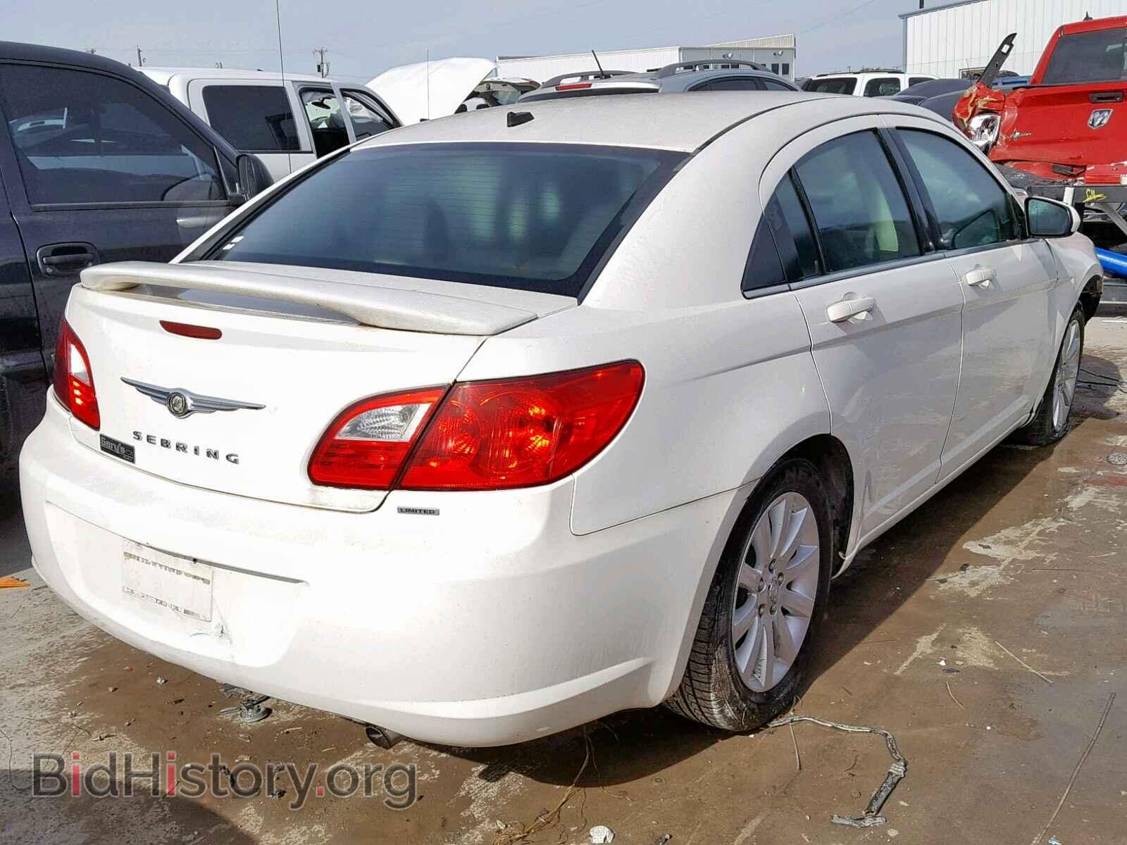 2010 CHRYSLER SEBRING - VIN: 1C3CC5FB0AN219074 - Фото 4