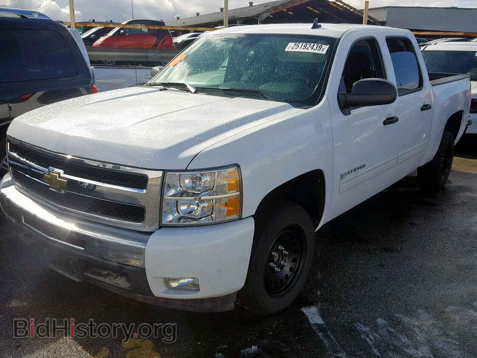 2011 CHEVROLET SILVERADO - VIN: 3GCPCSE09BG367083 - Фото 2