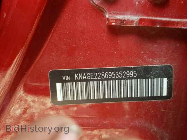 2009 KIA OPTIMA - VIN: KNAGE228695352995 - Фото 10