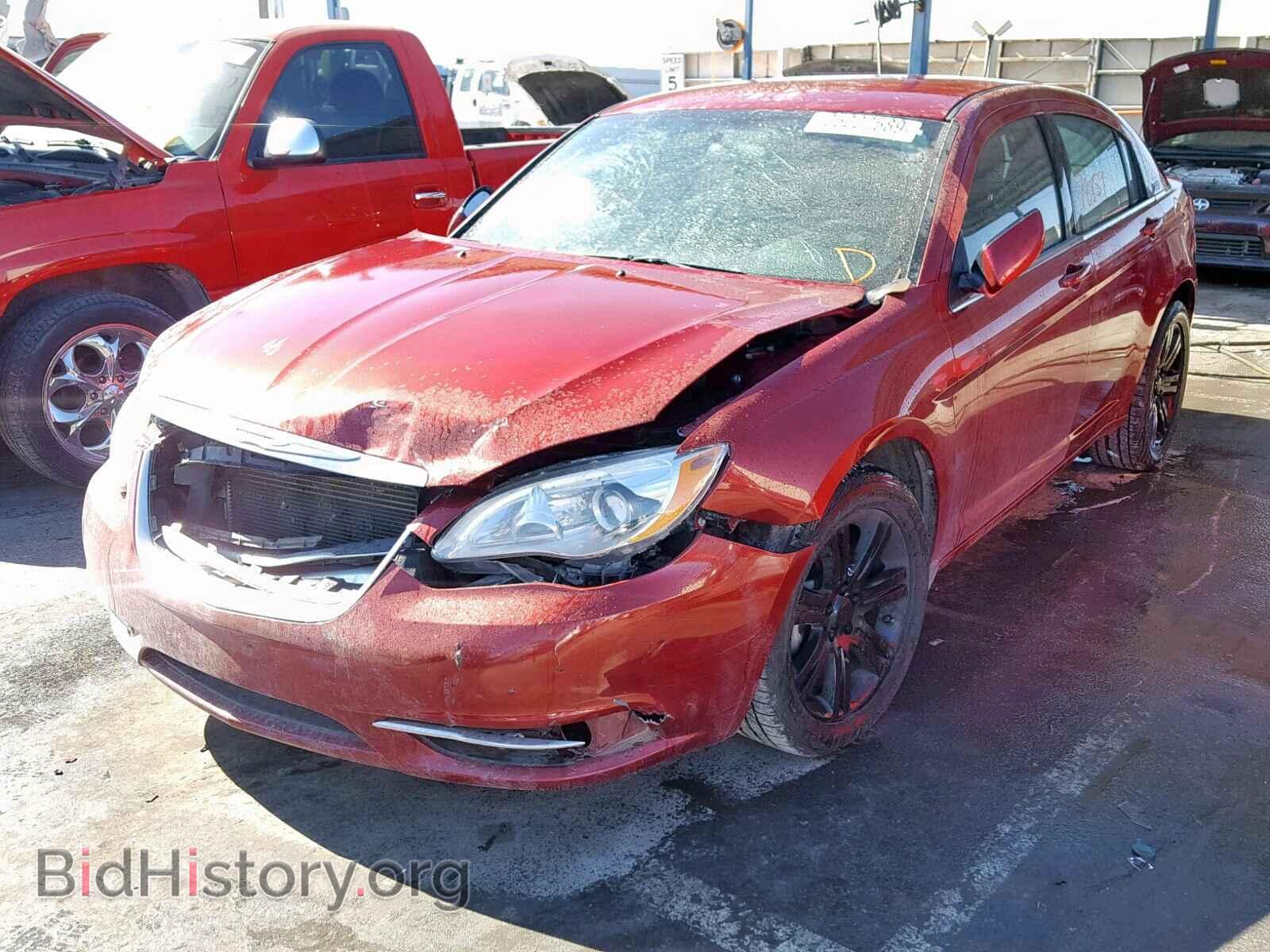 2013 CHRYSLER 200 - VIN: 1C3CCBAB9DN704775 - Photo 2