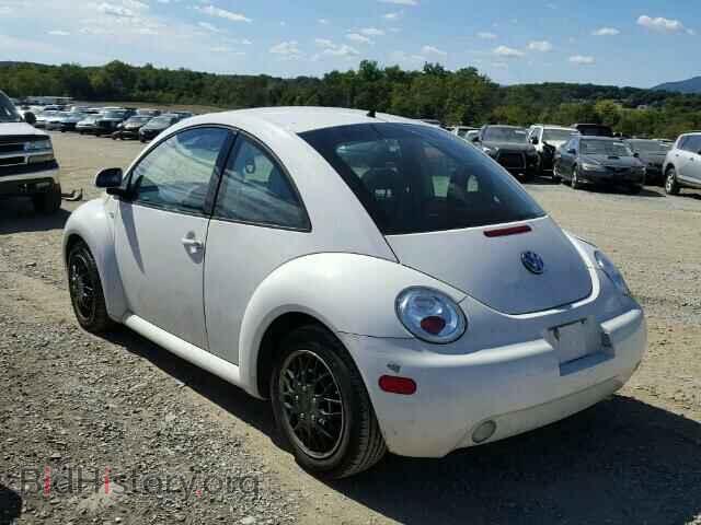 2000 VOLKSWAGEN BEETLE - VIN: 3VWBC21C5YM454688 - Фото 3
