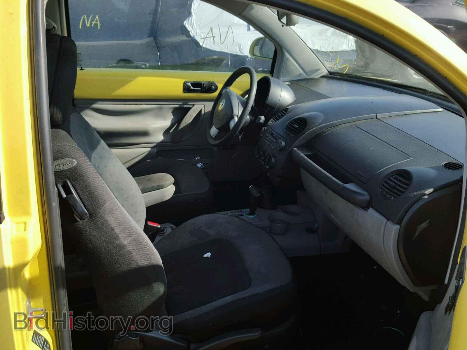 2000 VOLKSWAGEN BEETLE - VIN: 3VWCA21C4YM405850 - Фото 5
