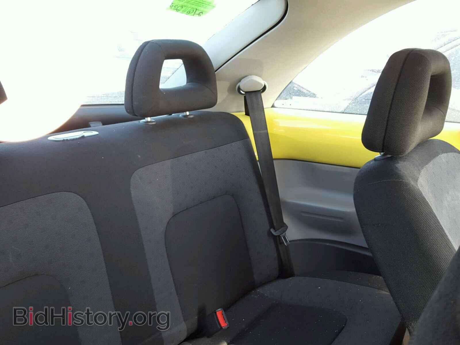 2000 VOLKSWAGEN BEETLE - VIN: 3VWCA21C4YM405850 - Фото 6