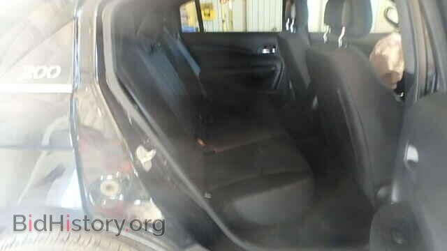2013 CHRYSLER 200 - VIN: 1C3CCBAB7DN733594 - Фото 6
