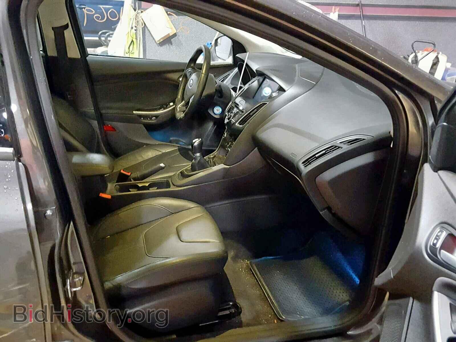 2016 FORD FOCUS SE - VIN: 1FADP3F22GL210329 - Photo 5