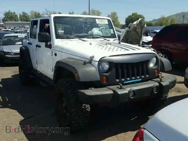 Photo 1J4BA3H1XBL562570 - JEEP WRANGLER 2011