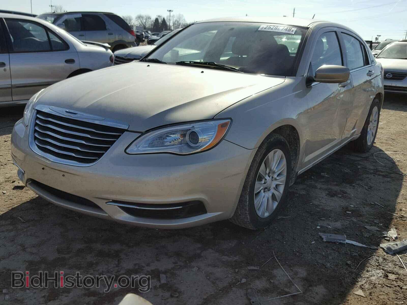 2014 CHRYSLER 200 - VIN: 1C3CCBAB1EN211982 - Фото 2