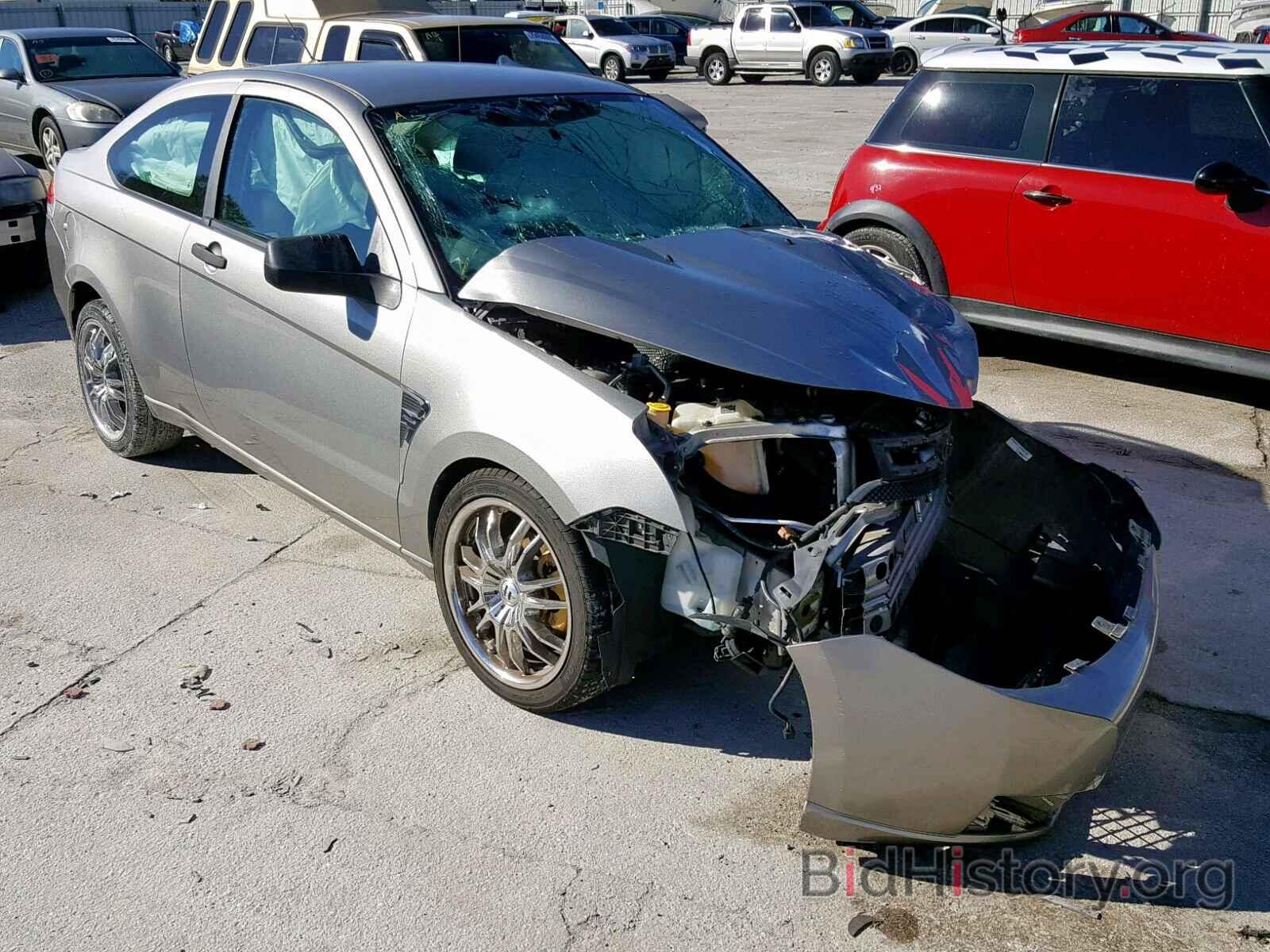 Photo 1FAHP33N98W175501 - FORD FOCUS SE 2008