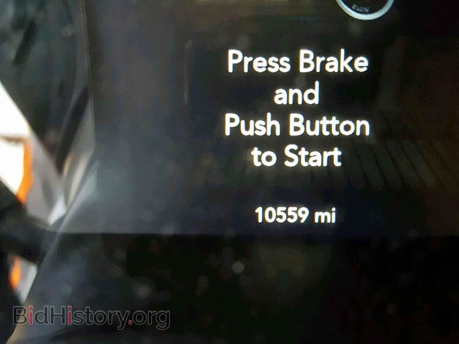 2018 DODGE CHALLENGER - VIN: 2C3CDZAG4JH182949 - Фото 8