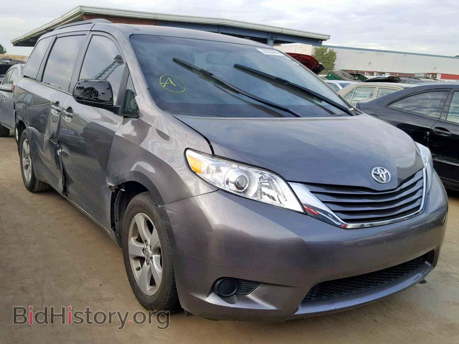 Фотография 5TDKZ3DC3HS835359 - TOYOTA SIENNA LE 2017