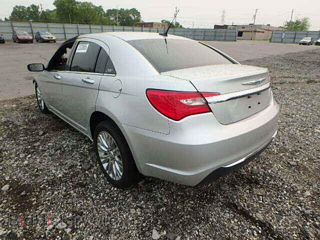 2011 CHRYSLER 200 - VIN: 1C3BC2FB1BN501154 - Фото 3