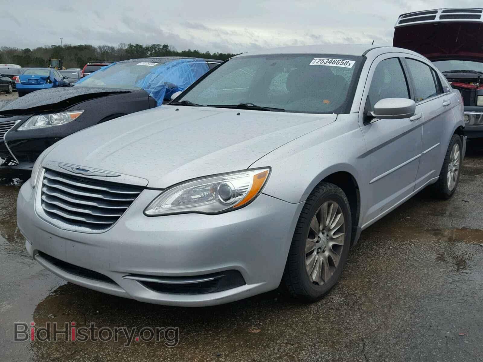 2012 CHRYSLER 200 - VIN: 1C3CCBAB3CN228943 - Фото 2