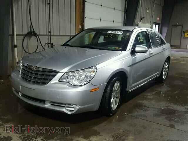 2010 CHRYSLER SEBRING - VIN: 1C3CC5FB8AN103198 - Фото 2