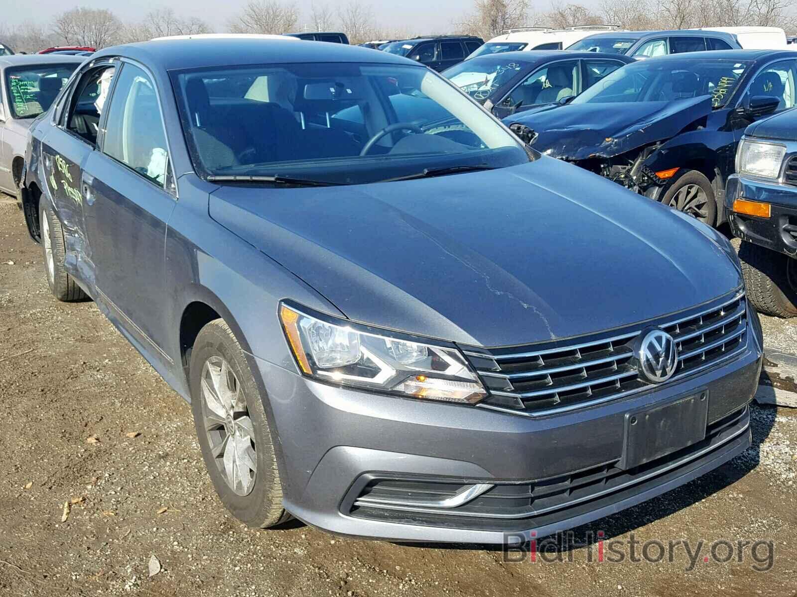 Photo 1VWAT7A34HC058133 - VOLKSWAGEN PASSAT 2017