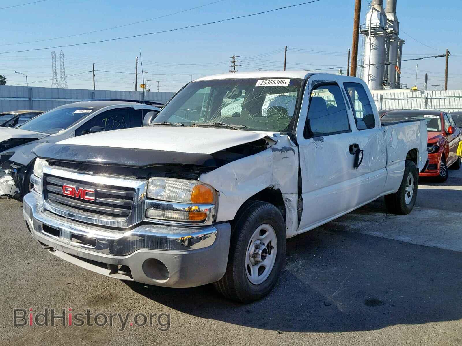 2003 GMC NEW SIERRA - VIN: 2GTEC19X031397379 - Фото 2