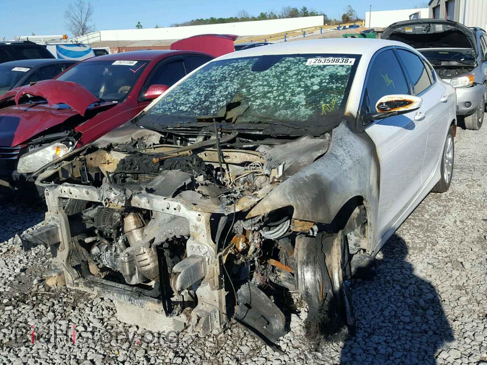 2015 CHRYSLER 200 - VIN: 1C3CCCAB3FN752751 - Photo 2