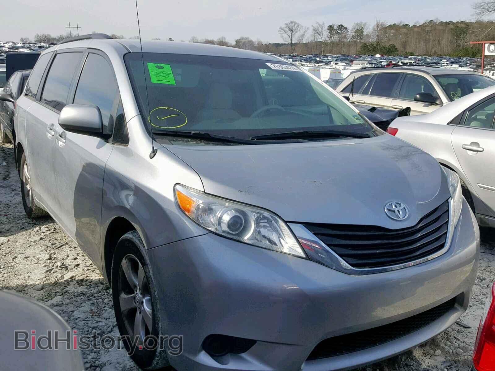 Photo 5TDKK3DC8DS311669 - TOYOTA SIENNA LE 2013