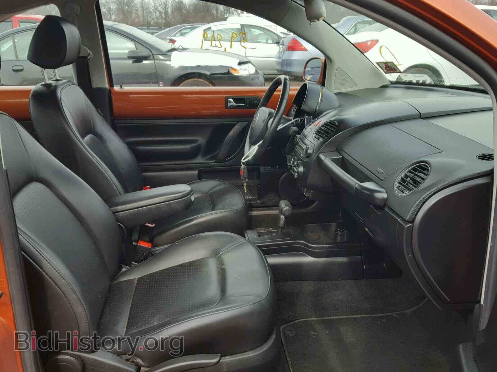 2010 VOLKSWAGEN BEETLE - VIN: 3VWPG3AG2AM035688 - Фото 5